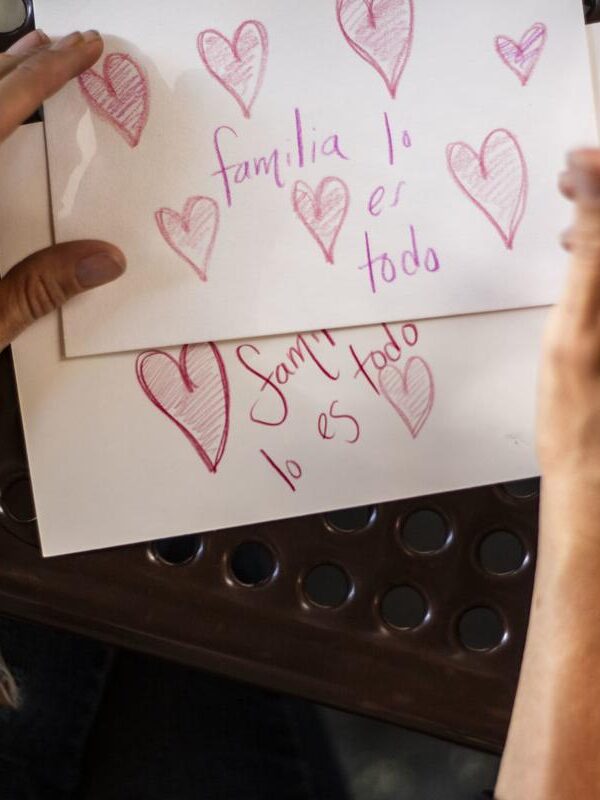 Handwriting cards at Fiesta de Familias